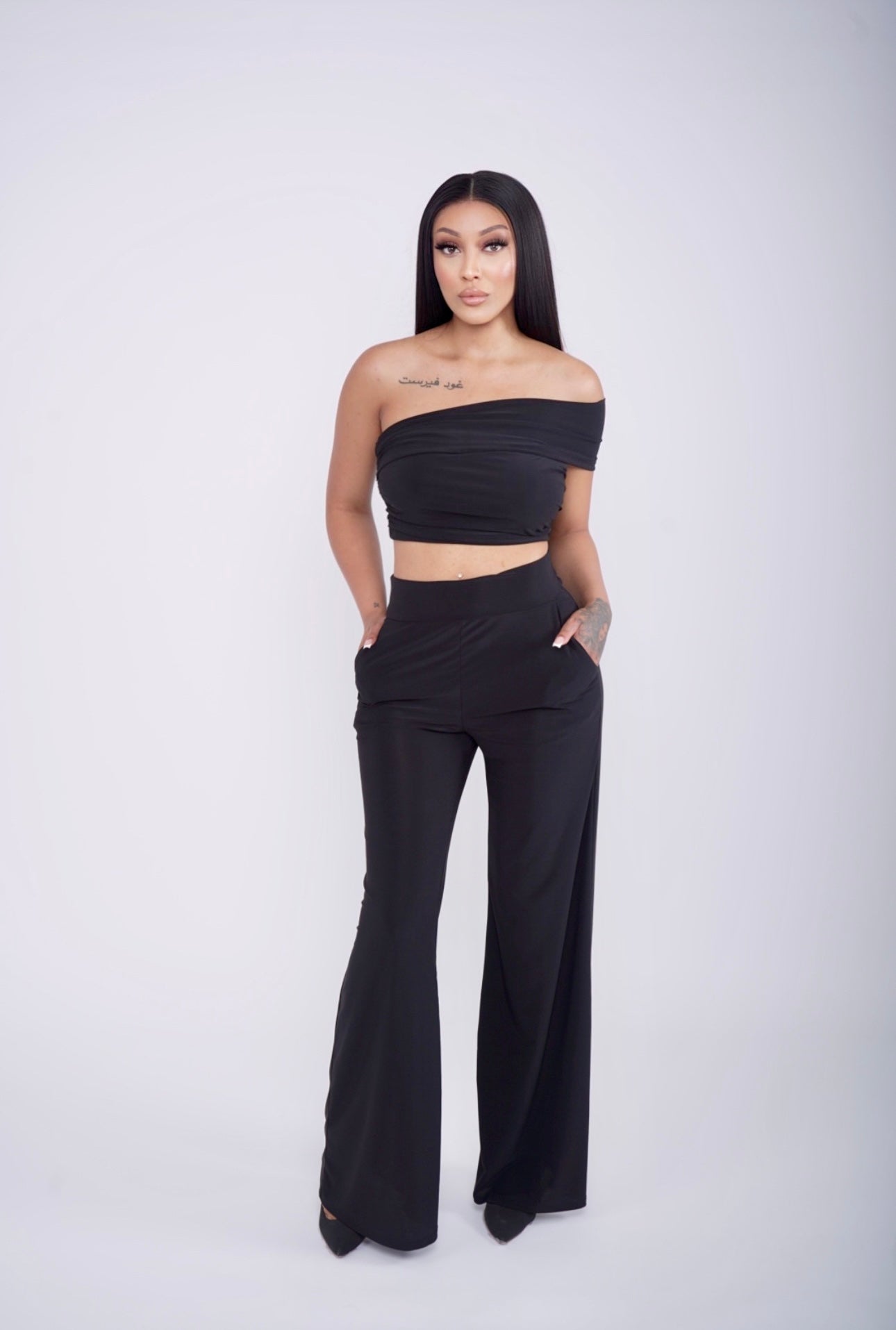 Elegant and Effortless Strapless Wide-Leg Two-Piece Pant Set